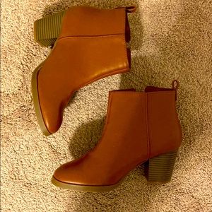 Brown booties! Like new!